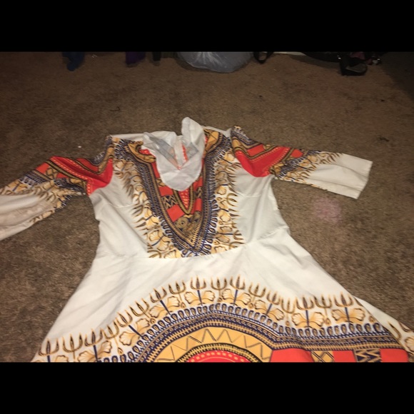 Dress - Picture 4 of 8